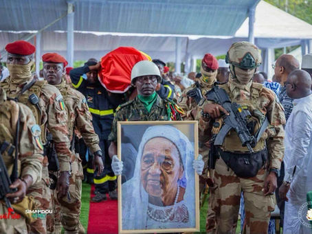 Guinée : une cérémonie nationale marque les obsèques de l'ancienne Première Dame Hadja Andrée Touré