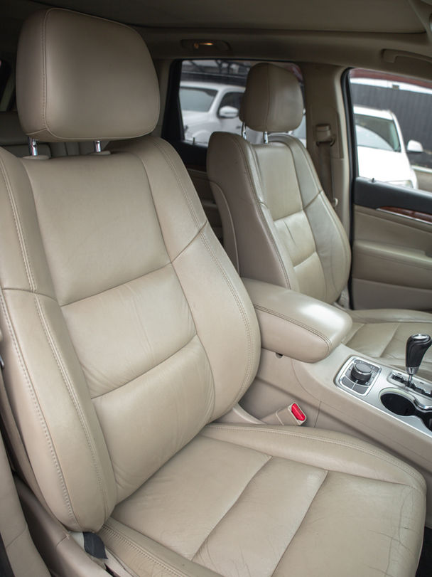 Jeep Grand Cherokee — foto 19 de 40