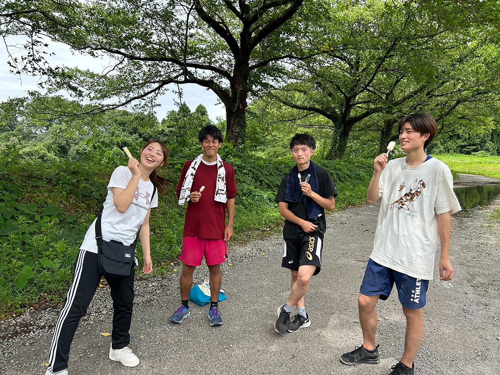 陸トレ後のアイスは最高すぎます！OBの方ありがとうございます！！