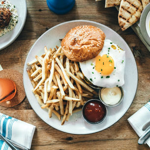 pazar kahvaltısı geleneği - zengin sofra ve çay