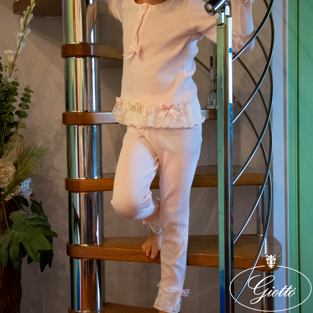 pigiama da bambina in costina di puro cotone con pizzo in cotone made in italy