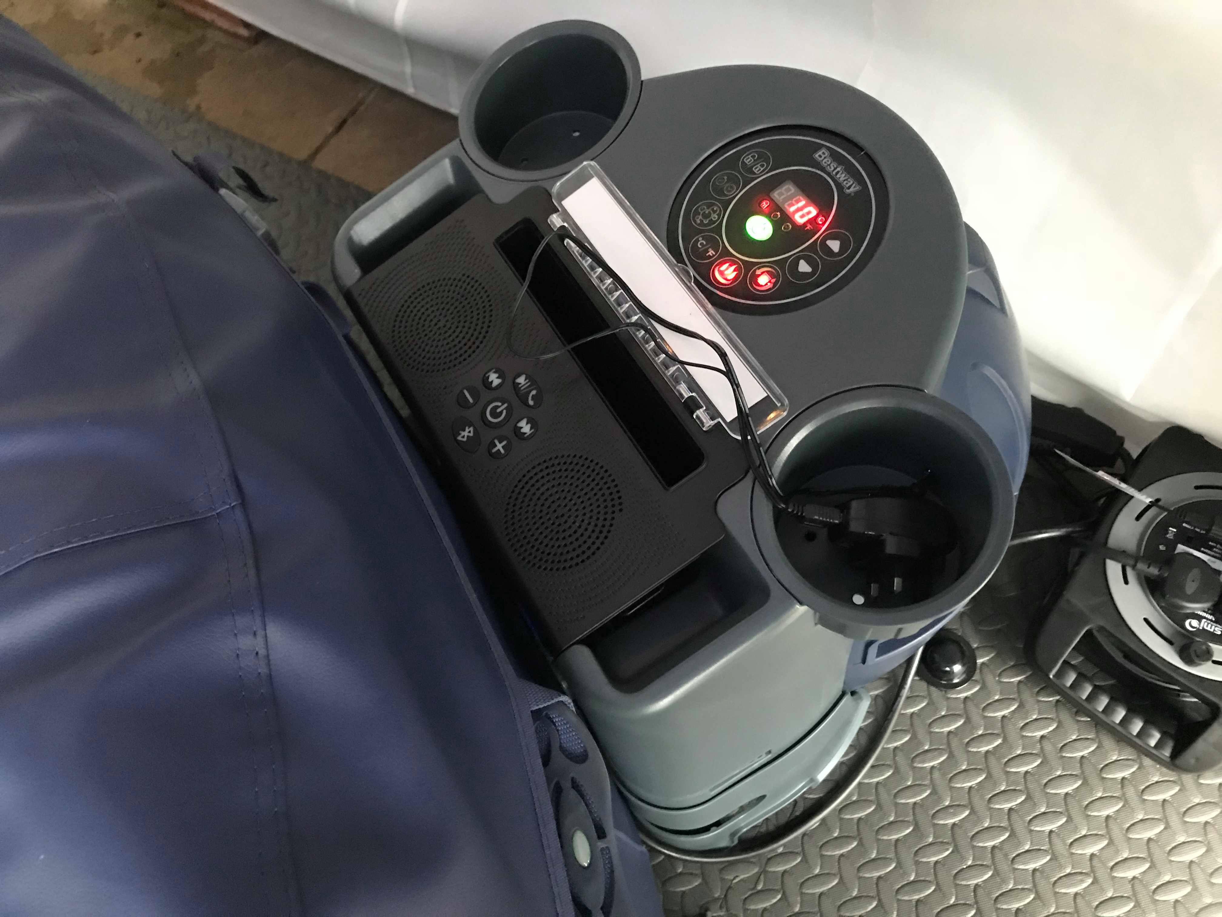lazy spa bluetooth speaker