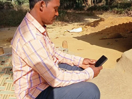 How a ‘Twitter Warrior’ Uses Social Media to Help Villagers Get Pension, Water & More