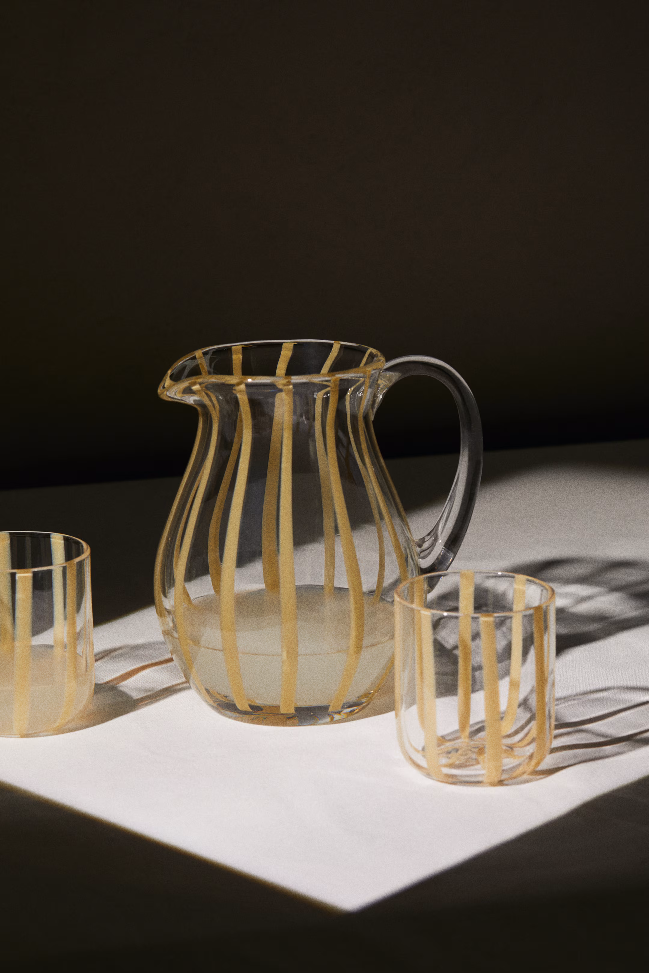 Patterned glass jug