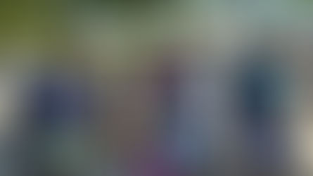 Distribution de colis de nourriture aux élèves