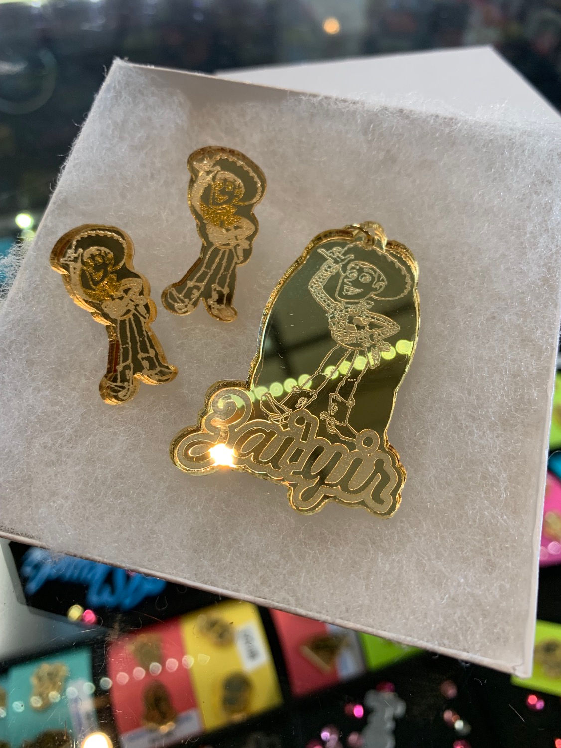 Woody Nameplate Pendant