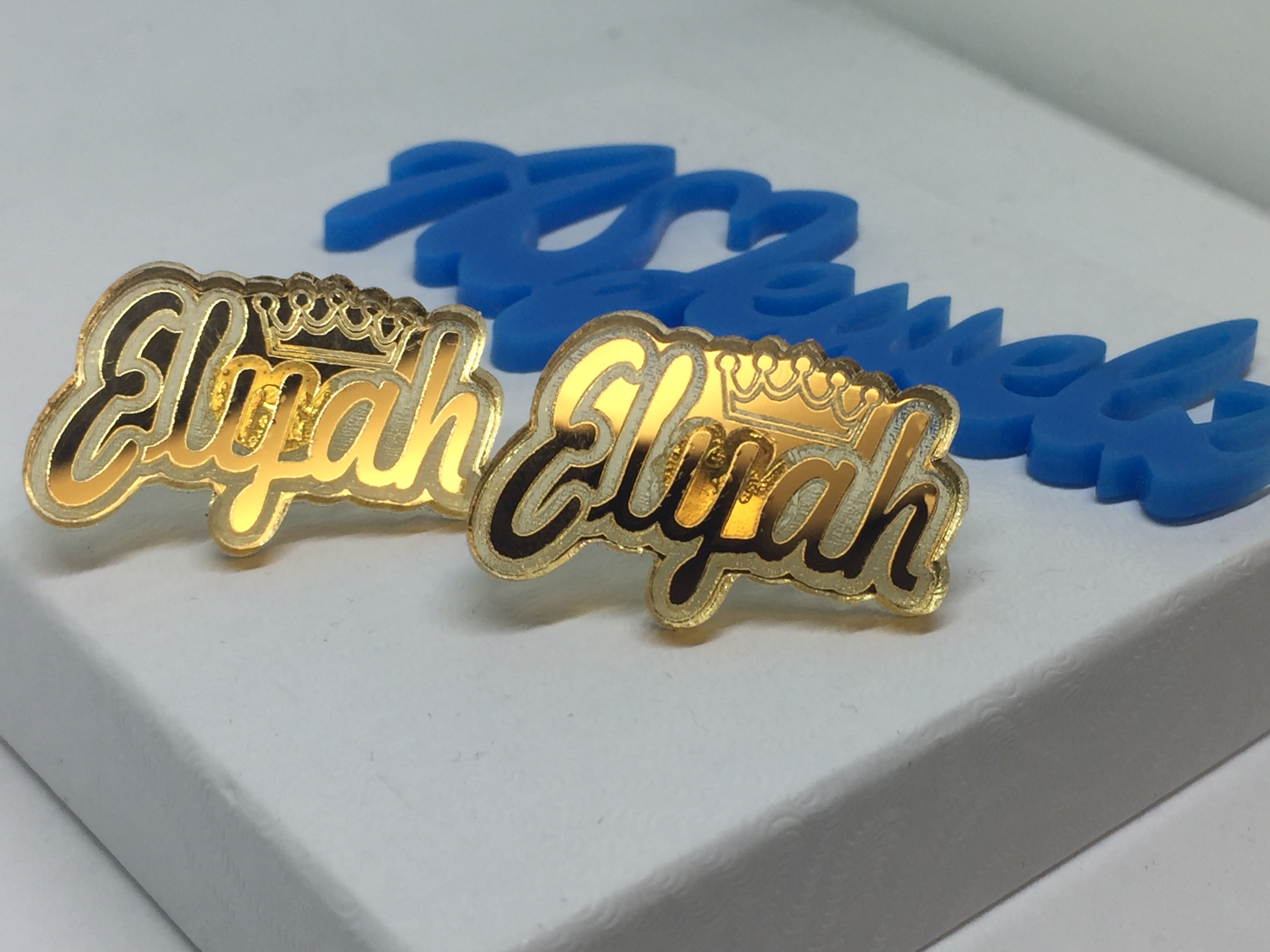 Crown over Name Stud Set 1"