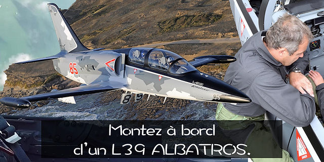 Lot 4 Avions De Chasse Friction - Modèles Moulés Sous Pression, Couleurs Variées