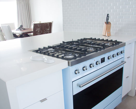 Vanilla Quartz Kitchen Countertop