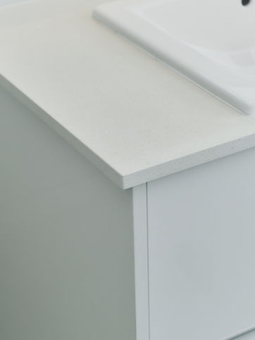 SIGMAquartz Glitter fin shimmer white quartz with reflective flecks for countertops