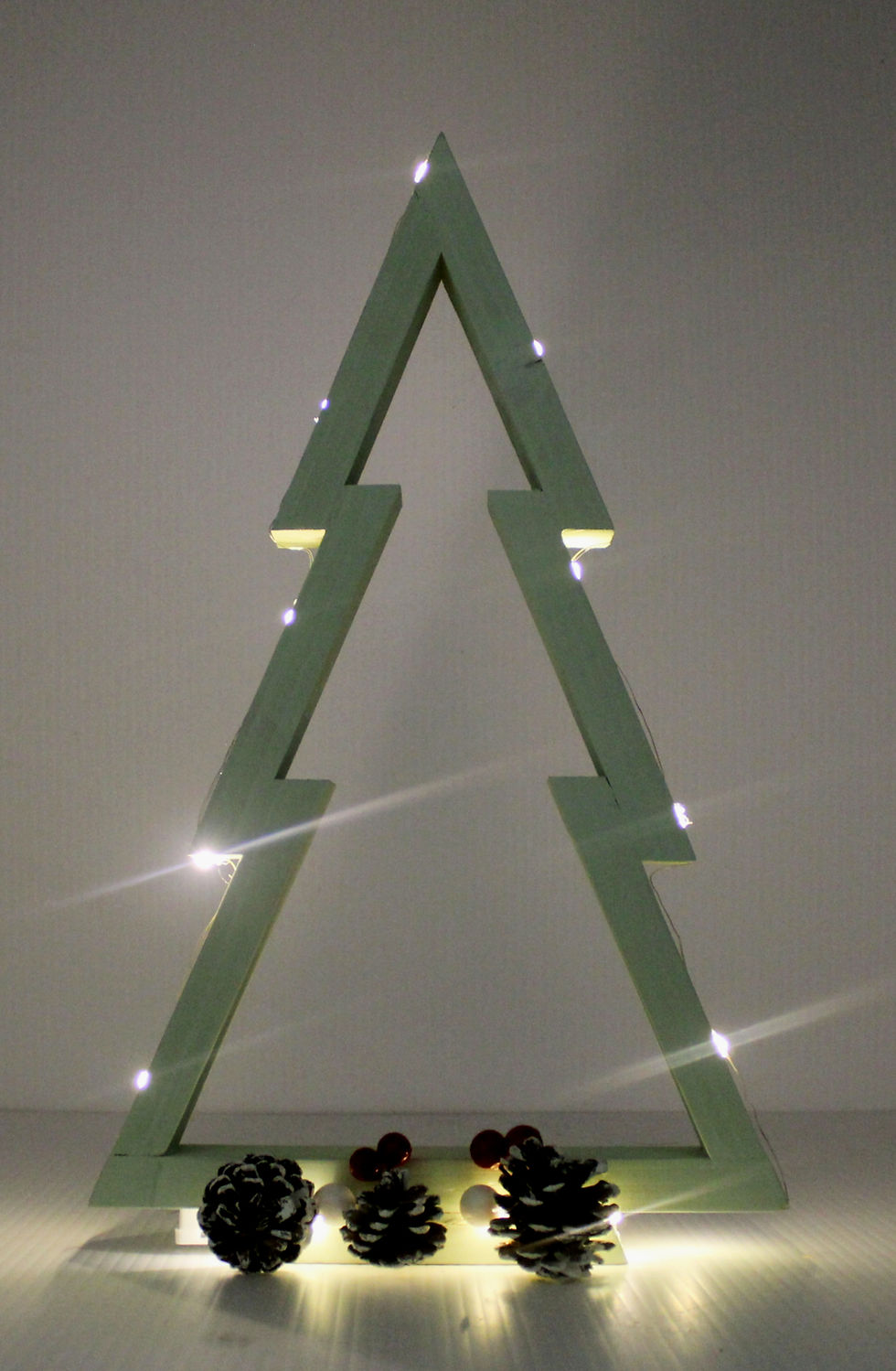Thumbnail: Wooden Christmas Tree