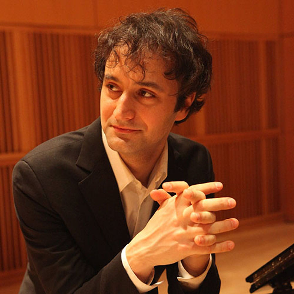 Portrait of pianist Ran Dank