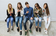 Teenagers-with-smartphones.JPG