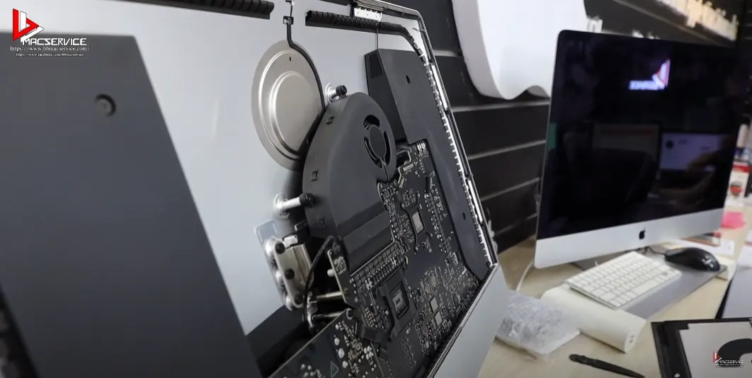 iMac A2115 2020 จอแตก