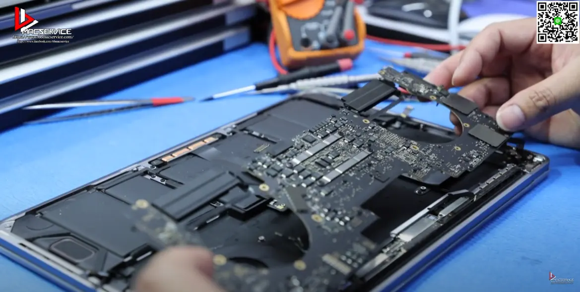 Macbook Pro 13 นิ้ว A1989 เปิดไม่ติดปัญหาระบบไฟ