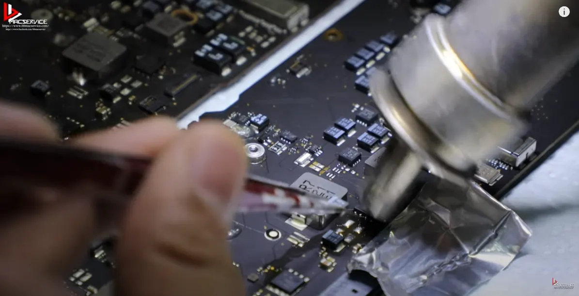 Macbook Air 13" 2015 ชาร์จเข้าช้า แบตหมดไว