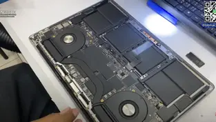 Macbook Pro 16 นิ้ว A2141 จอแตก จอเป็นเส้น