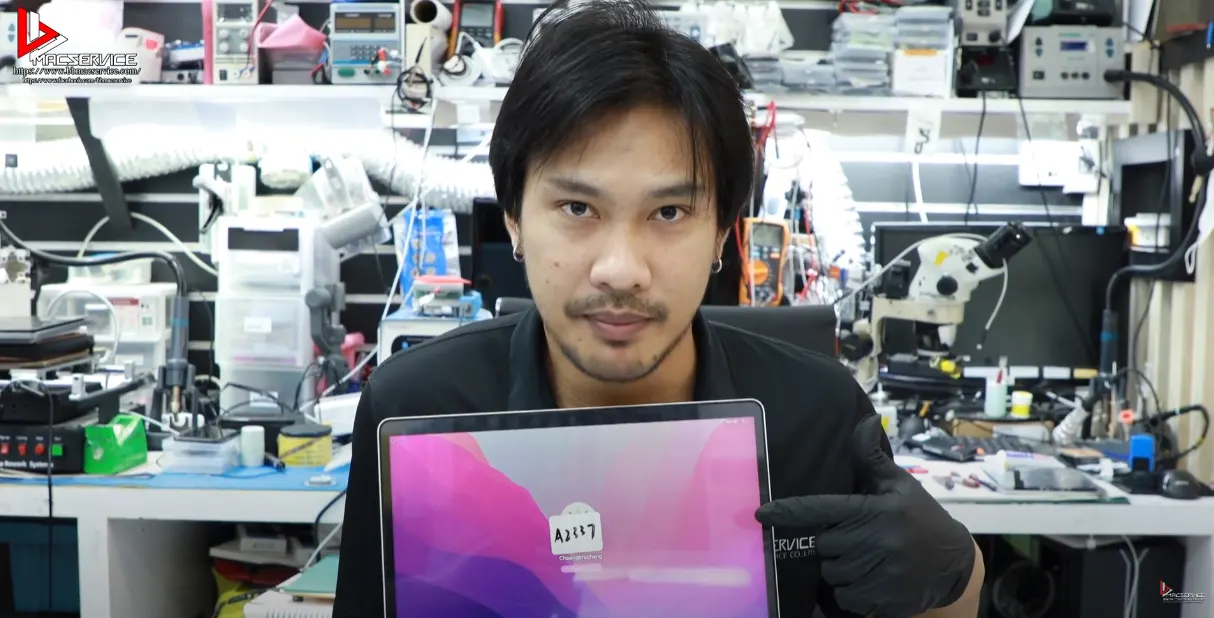 Macbook Air A2337 จอแตก จอสีเพี้ยน