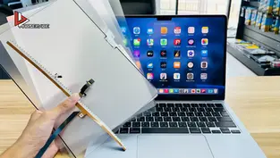 เปลี่ยน Blacklight Macbook Air 13 นิ้ว M4 A3240