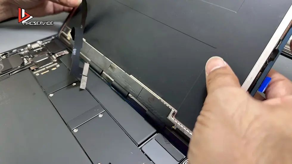 ซ่อม iPad Pro 13 นิ้ว M4 แบตเตอรี่บวม