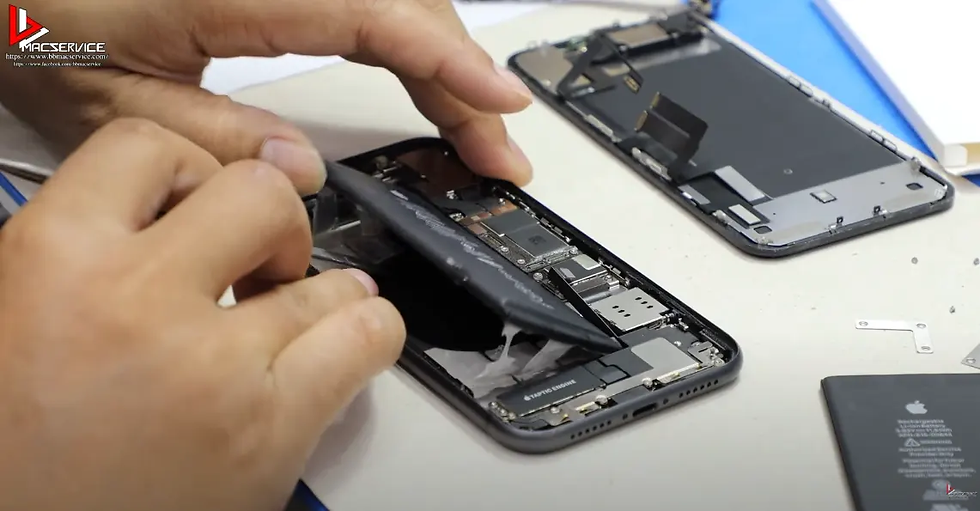 เปลี่ยนแบตเตอรี่ iPhone 11 แบตเตอรี่เสีย