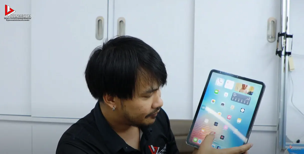 iPad Pro A1980 จอแตก 