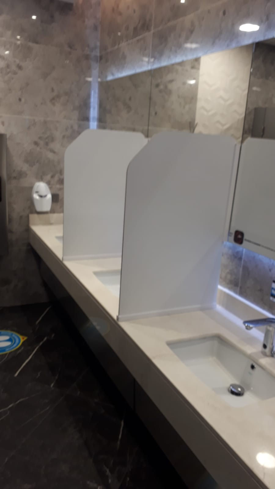 lavabo koruyucu bariyer