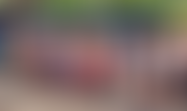 До кого же, дотянулся жираф..