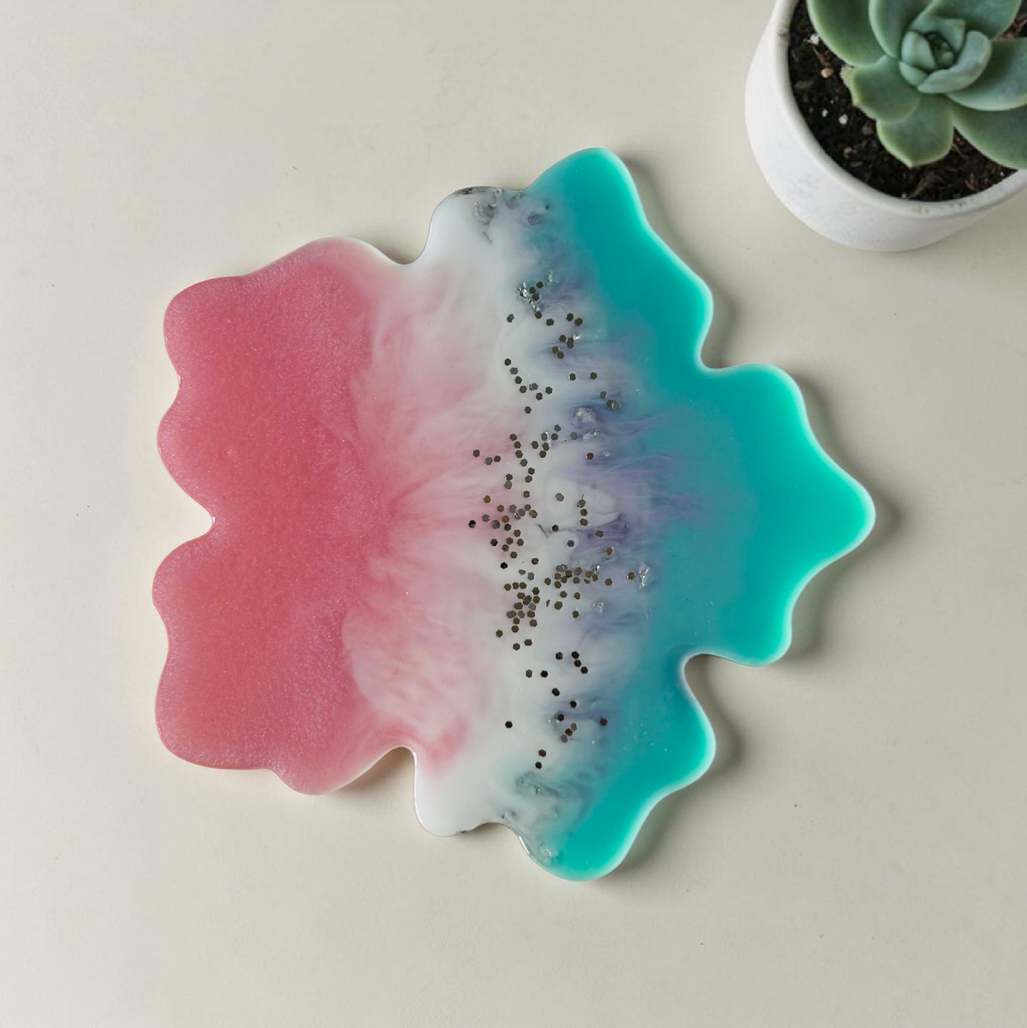Handmade epoxy resin coaster ✨