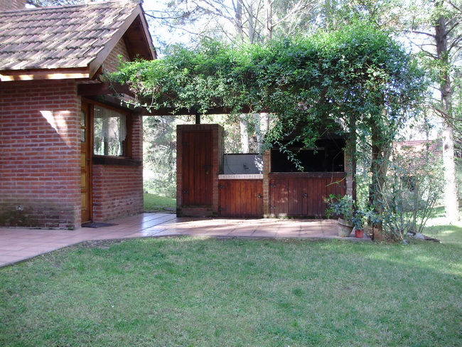 Miniatura: Chalet estilo clásico