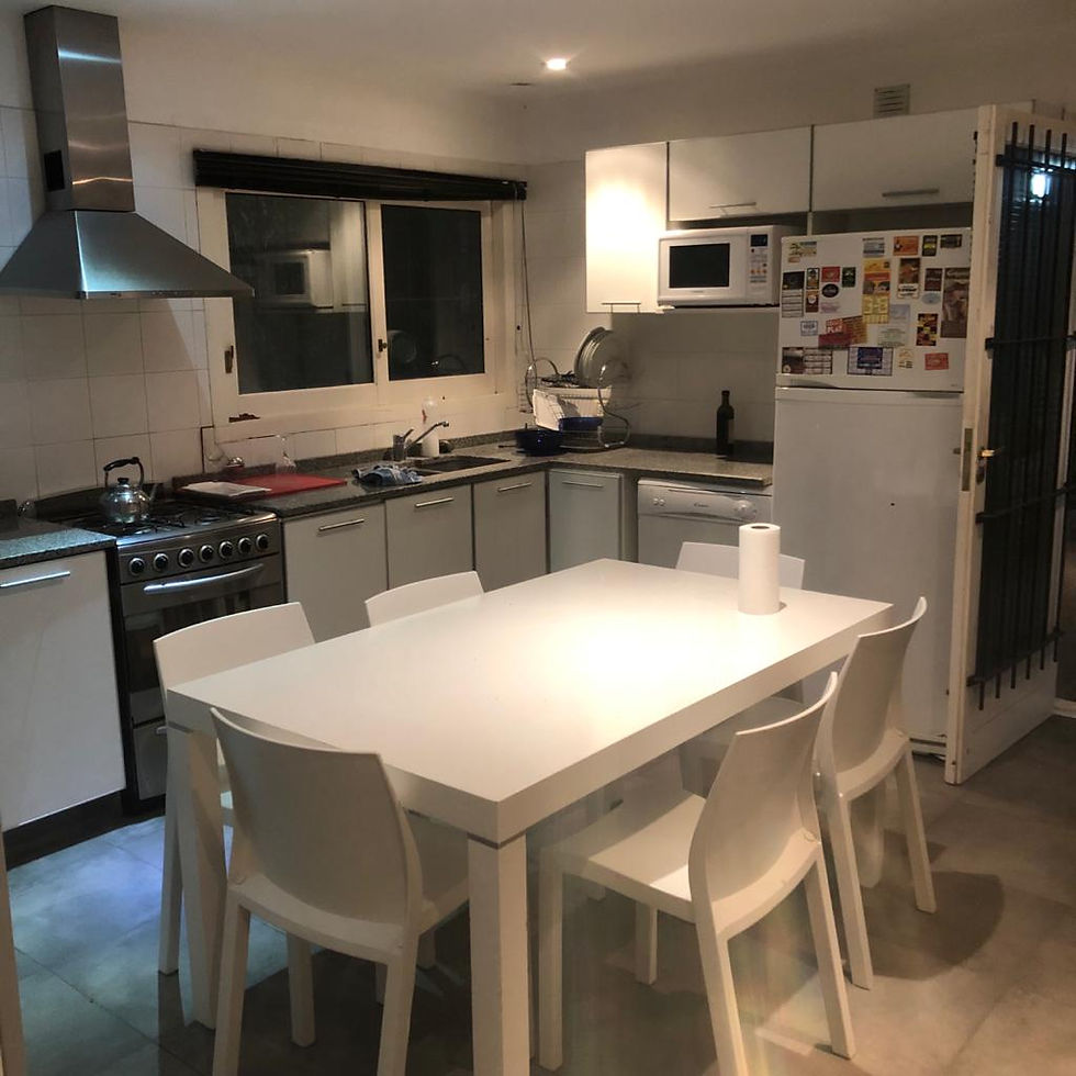 Miniatura: Gran Casa con pileta, excelente ubicación