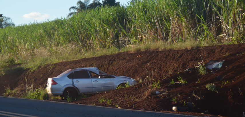 Casal e filha sofrem ferimentos em grave acidente ontem (16) na vicinal que liga Motuca a Guariba