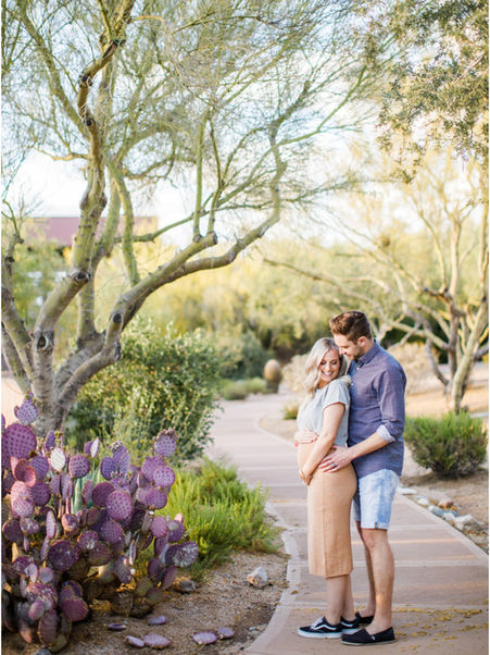 Cute Maternity Photos in Scottsdale, Arizona