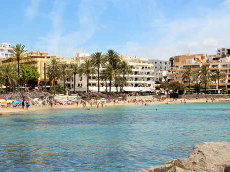 FOR SALE: **Restaurant for Sale on the Beachfront – Figueretas, Ibiza** 400.000€