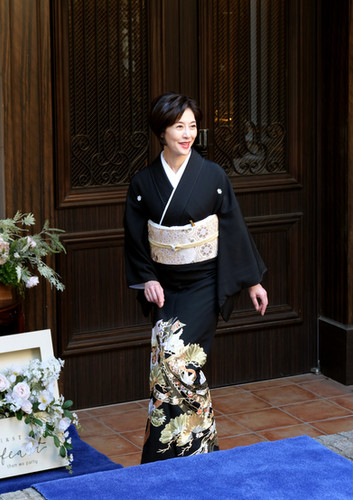 松に熨斗 黒留袖レンタル｜格式ある高級留袖｜結婚式 親族・母向け