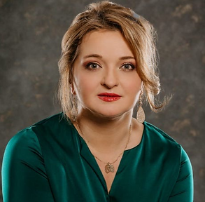 Portarit of soprano lirico spinto Agniezska Hauzer - today as Sent in Wagner#s The Flyiung Dutchman at oper Loódz, Poland