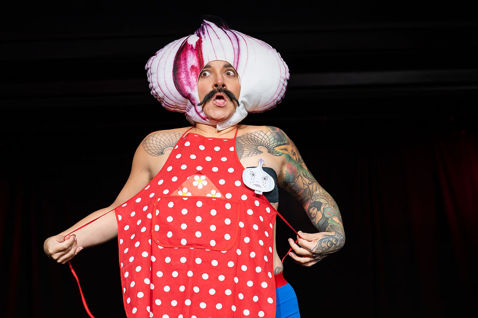 Marilyn Moustache - Drag King Performance in Zürich