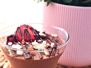 Αλάδωτη μους σοκολάτας χωρίς ζάχαρη.