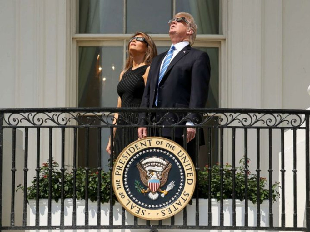 presidnet-first-lady-eclipse-viewing-jef-170821_4x3_992