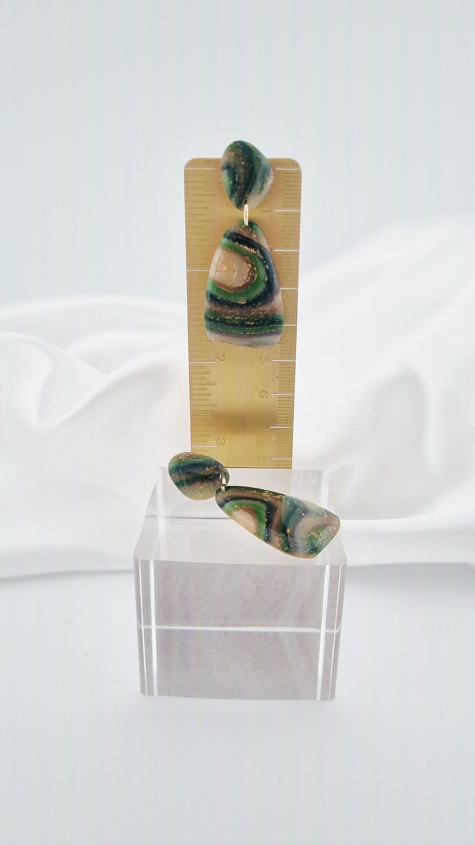 Thumbnail: Kylie Dangle Earrings - Green Agate