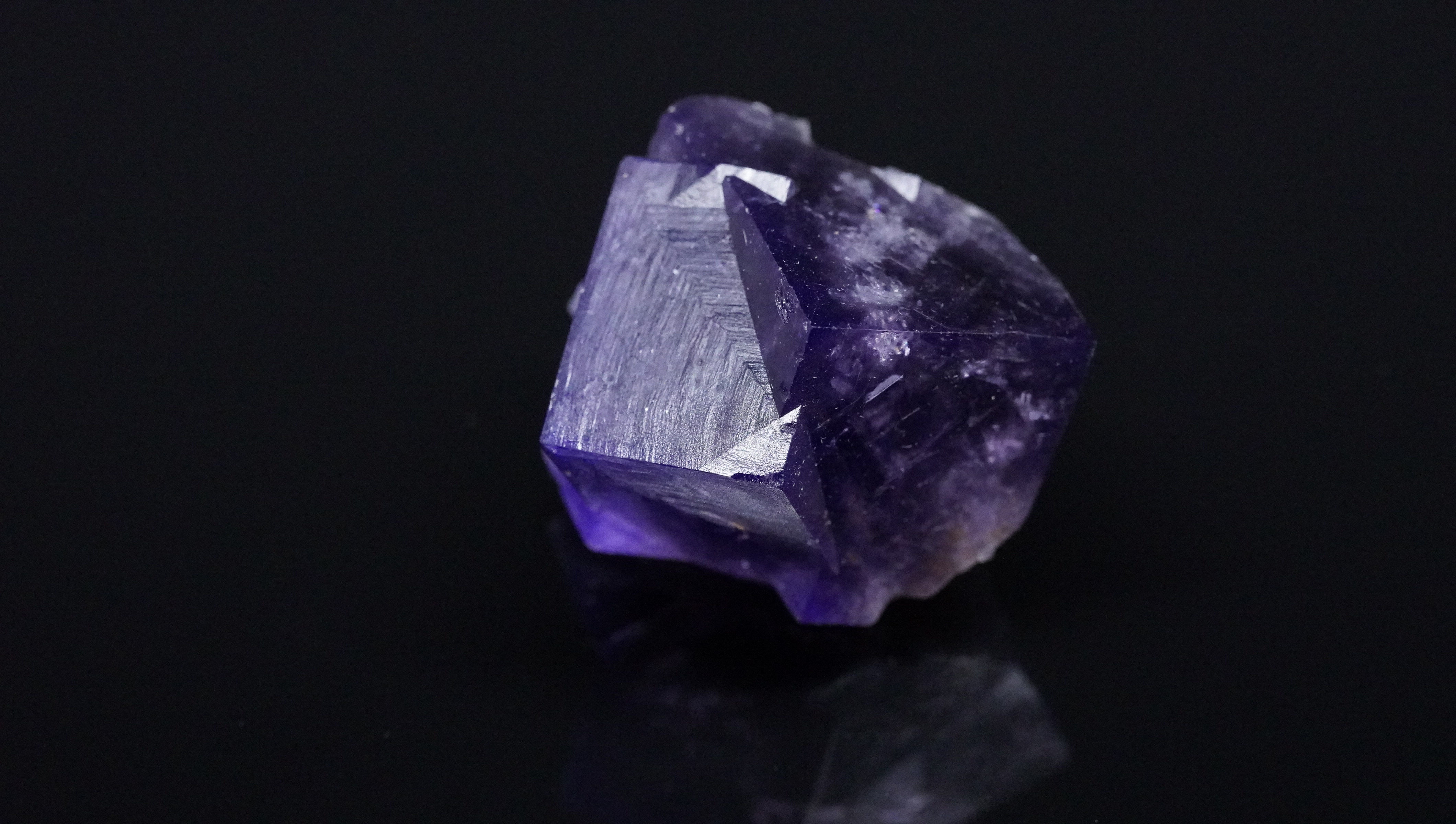 Fluorit twin - Lady Annabella mine, England