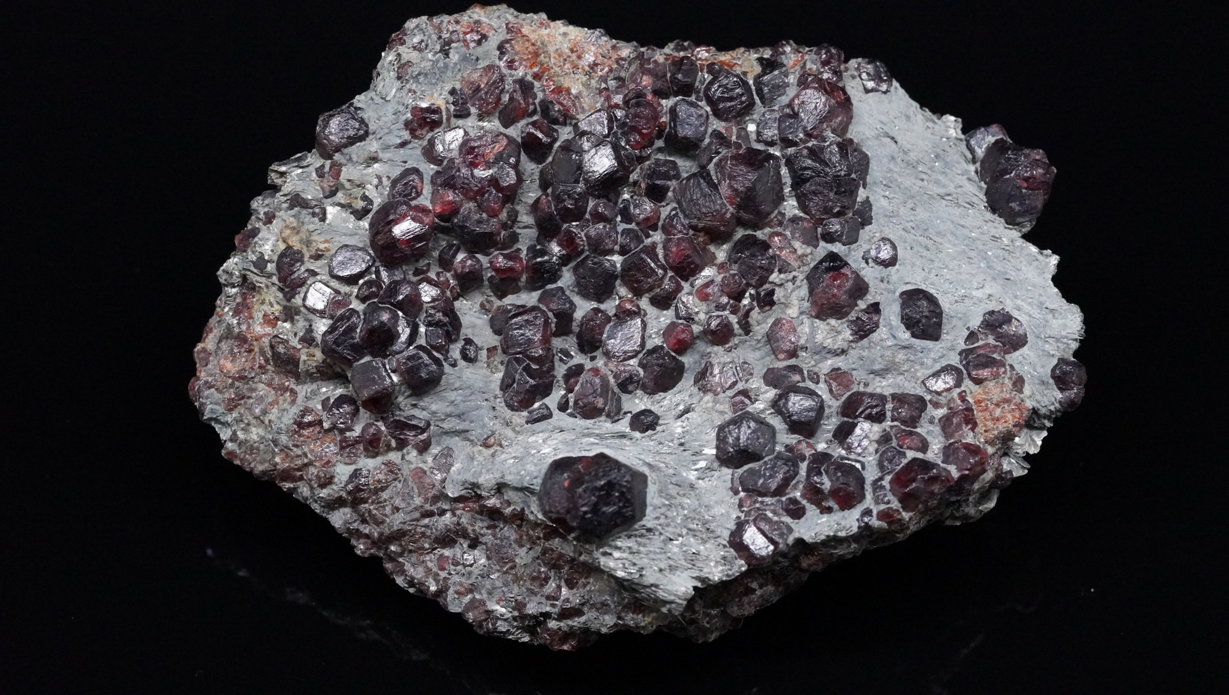 Almandin Granat - Zemmgrund, Zillertal