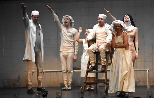 Cascaras Vacias. teatro. Revista lux Moments magazine