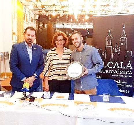 photo_2022-10-14 00.44_edited.jpg