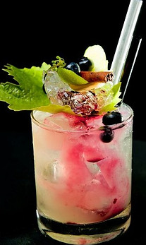 Coupage-Floral_Gegam-Kazarian_GVine_ICON