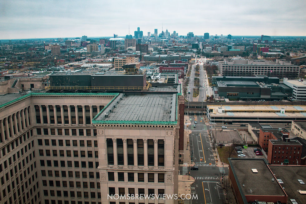 Detroit Travel Guide: Fisher Building