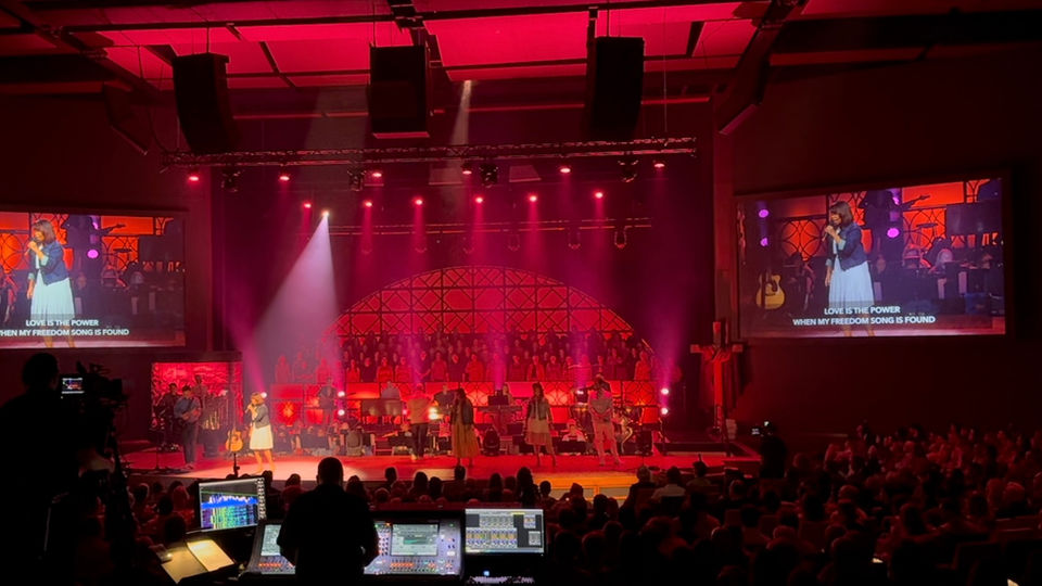 Large suspended Geometric Rosette display on large portable backdrops. 
