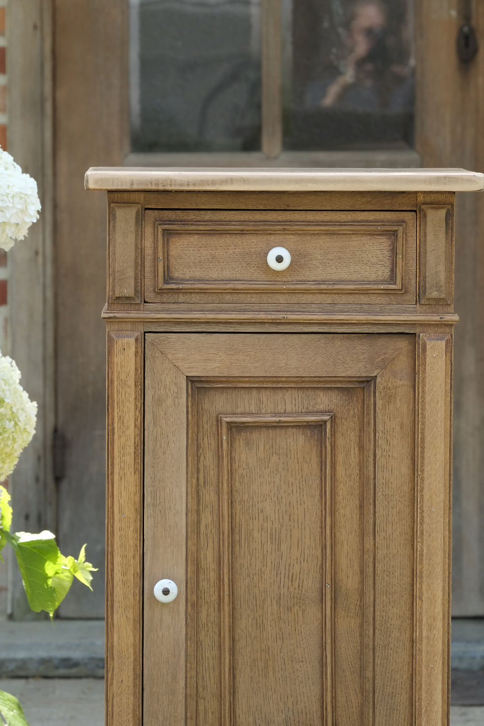 antiker Nachtschrank