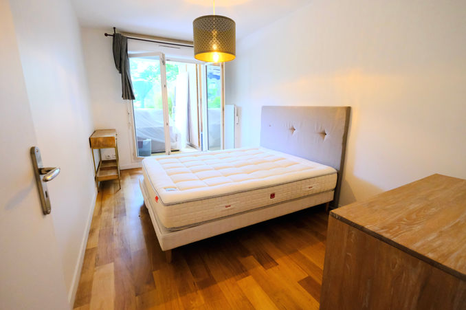 Peinture ; parquet ; bois ; design ; mobilier ; rénovation ; murs ; maçonnerie ; plafond ; cuisine ; spots ; entrée ; salle de bain ; lumière ; appartement ; maison ; plomberie ; rendez-vous ; entrepreneur