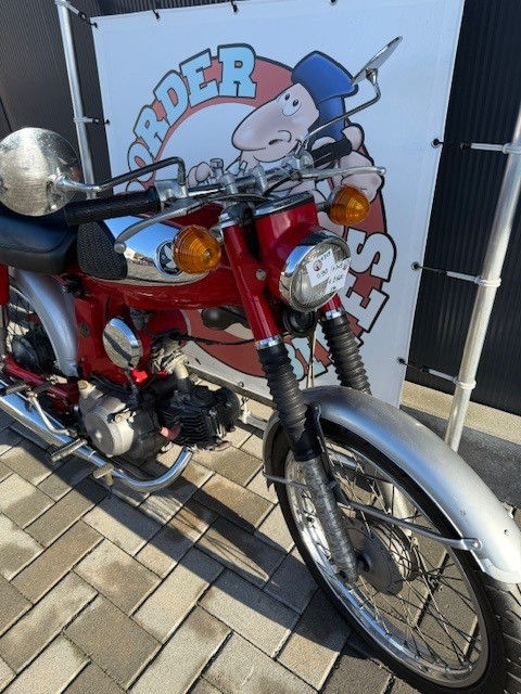 Thumbnail: Honda S90